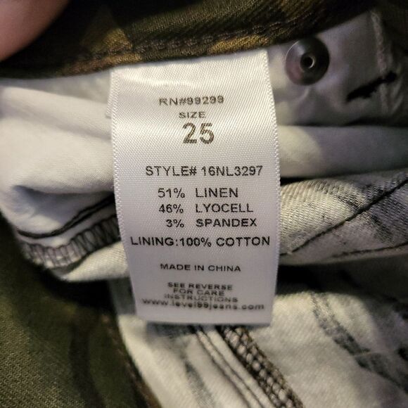 NWOT Level 99 dark camo skirt - Picture 5 of 6